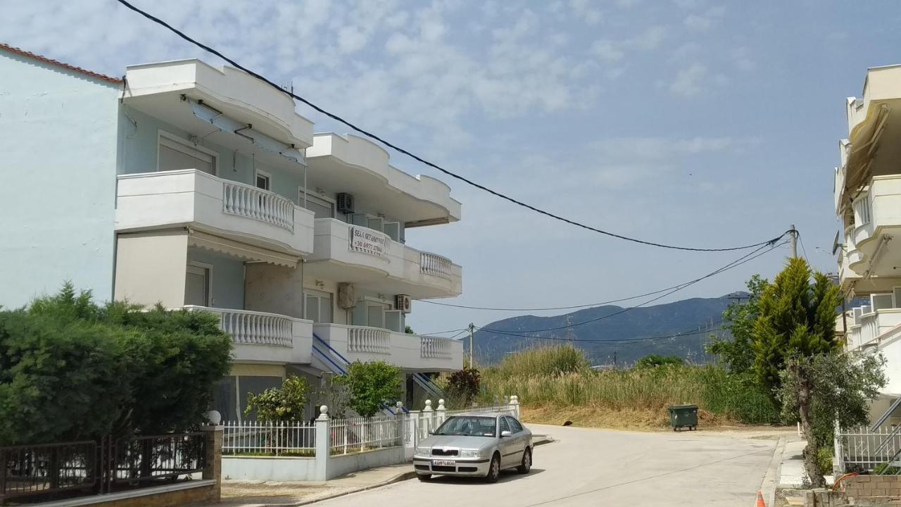 Sea And Sky Apartment Néa Péramos Exteriér fotografie